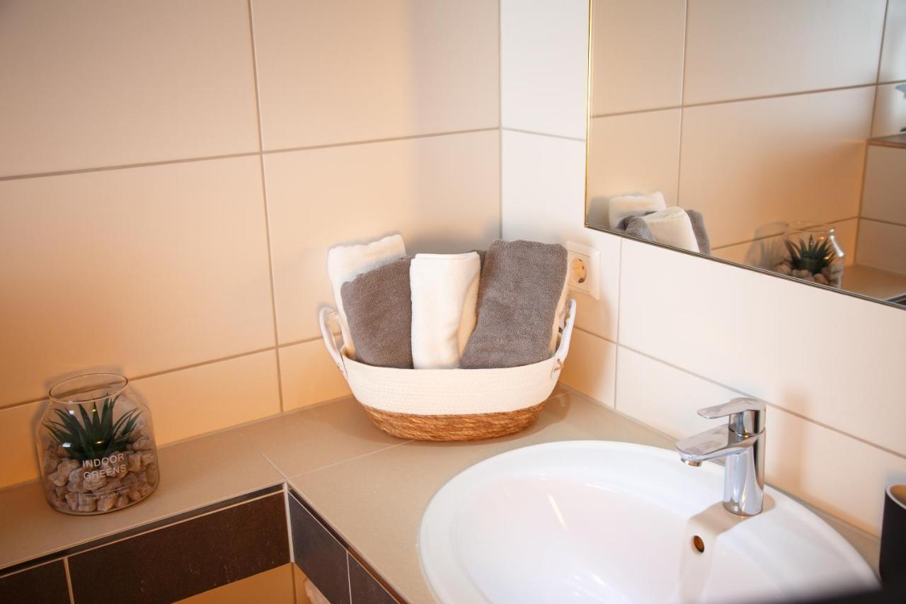 Winetime - Modern - Fuer 6 - Boxspringbetten - Zentral Bellheim Kültér fotó